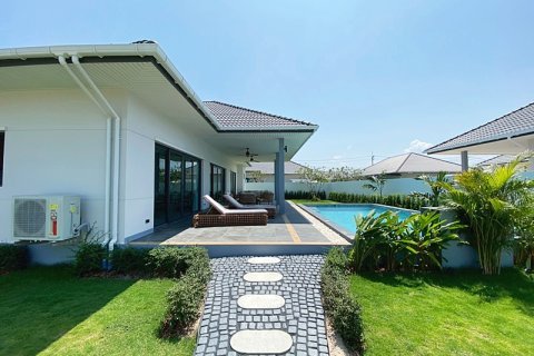 Villa in Hua Hin, Thailand 3 bedrooms № 168265 - photo 8