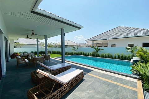 Villa in Hua Hin, Thailand 3 bedrooms № 168265 - photo 6
