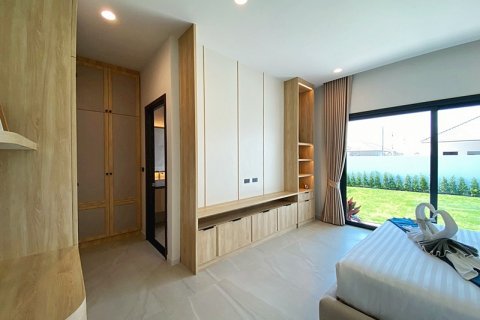 Villa in Hua Hin, Thailand 3 bedrooms № 168265 - photo 20