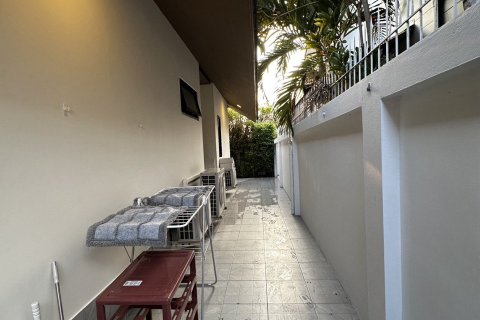 Villa in Pattaya, Thailand 2 bedrooms № 168260 - photo 11