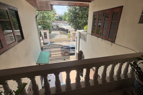 House in Watthana, Bangkok, Thailand 4 bedrooms № 173399 - photo 16