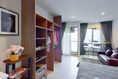Studio in the Condo in Pathum Wan, Bangkok, Thailand  № 173395 - photo 9