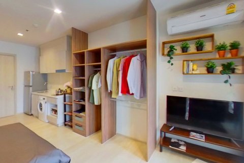 Studio in the Condo in Pathum Wan, Bangkok, Thailand  № 173395 - photo 4