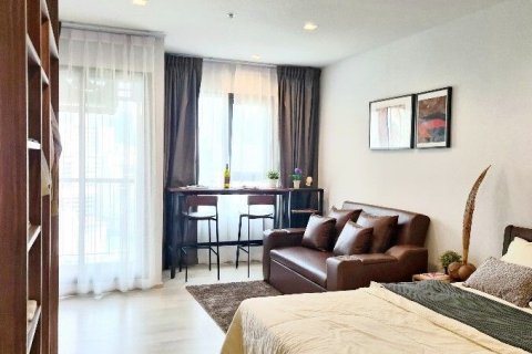 Studio in the Condo in Pathum Wan, Bangkok, Thailand  № 173395 - photo 11