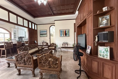Maison à Hang Dong, Thaïlande 6 chambres № 161243 - photo 9