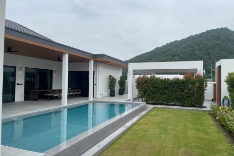 Villa in Hua Hin, Thailand 3 bedrooms № 169950 - photo 21