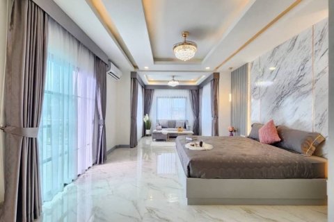 Вилла в Паттайе, Таиланд с 6 спальнями  № 138636 - фото 10