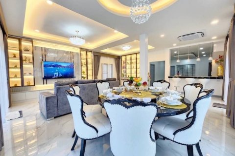 Вилла в Паттайе, Таиланд с 6 спальнями  № 138636 - фото 8