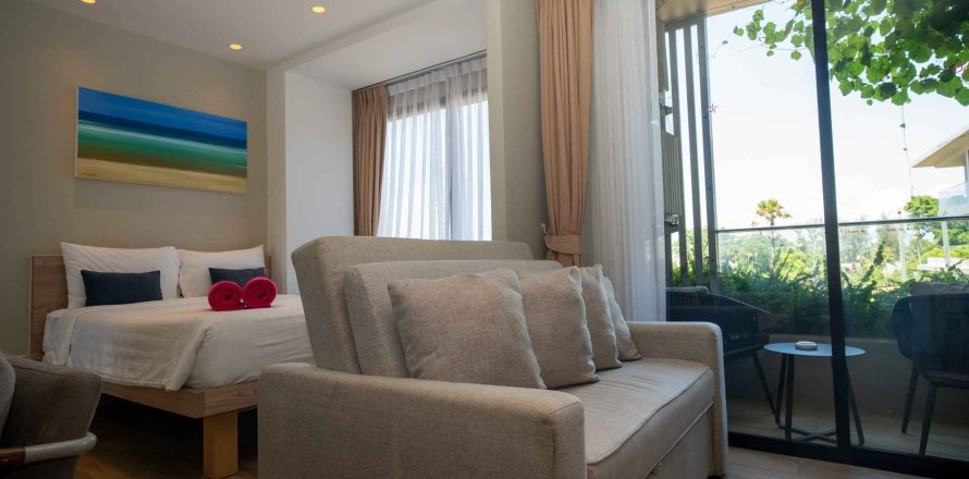 Studio in the Condo in Phuket, Thailand in Diamond Condominium  № 167082