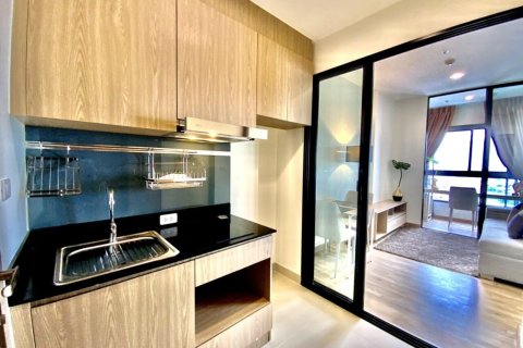 Студия в кондо в Бангкоке, Таиланд № 169390 - фото 3