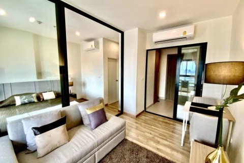 Студия в кондо в Бангкоке, Таиланд № 169390 - фото 2