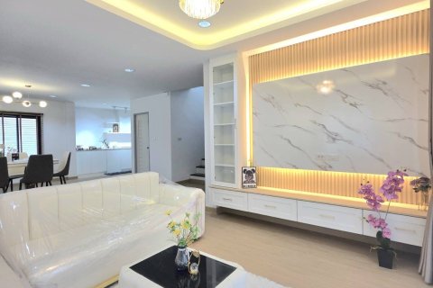 Maison à Pattaya, Thaïlande 3 chambres № 148217 - photo 14