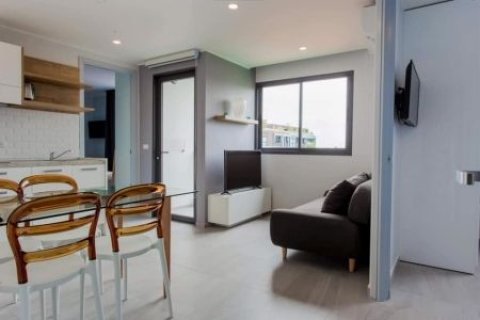 Condo in Phuket, Thailand, 2 bedrooms  № 148214 - photo 1