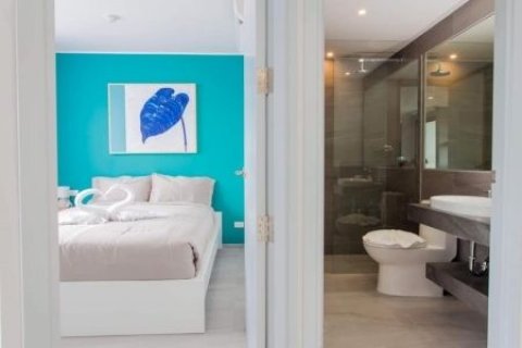 Condo in Phuket, Thailand, 2 bedrooms  № 148214 - photo 4