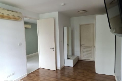 Studio in the Condo in Watthana, Bangkok, Thailand  № 148212 - photo 12