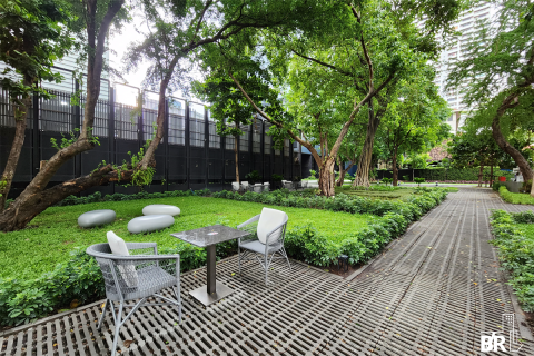 Condo in Bangkok, Thailand, 3 bedrooms № 187354 - photo 1