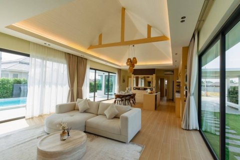 Villa in Pran Buri, Thailand 3 bedrooms № 176814 - photo 9