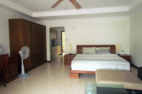 สตูดิโอในคอนโดมิเนียมในจอมเทียน, พัทยา, ประเทศไทย № 204109 - รูปถ่าย 2