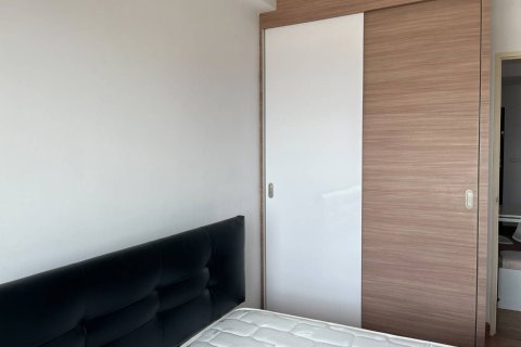 Condo in Huai Khwang, Bangkok, Thailand, 2 bedrooms  № 163582 - photo 6