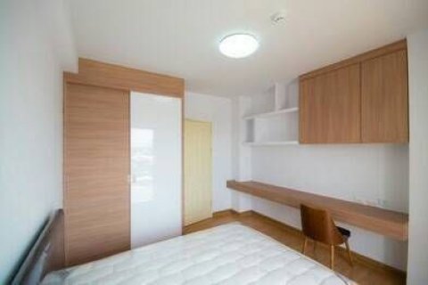 Condo in Huai Khwang, Bangkok, Thailand, 2 bedrooms  № 163582 - photo 7