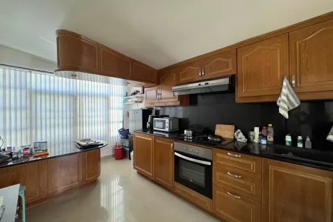 Casa de 3 dormitorios en Pattaya, Tailandia № 211639 - foto 12