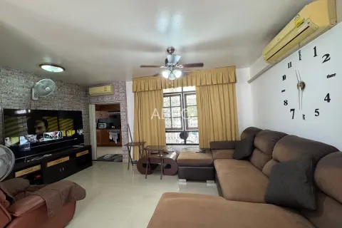 Casa de 3 dormitorios en Pattaya, Tailandia № 211639 - foto 4