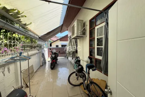 Casa de 3 dormitorios en Pattaya, Tailandia № 211639 - foto 8