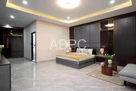 Casa de 7 dormitorios en Jomtien Beach, Pattaya, Tailandia № 211643 - foto 4