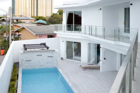 Casa de 7 dormitorios en Jomtien Beach, Pattaya, Tailandia № 211643 - foto 16