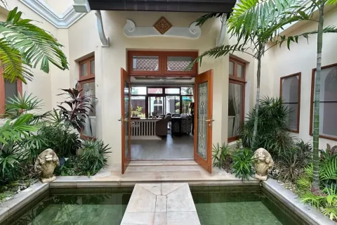 Casa de 4 dormitorios en Pattaya, Tailandia № 211644 - foto 18