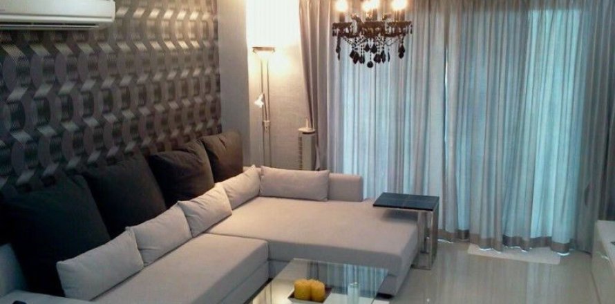 Condo in Watthana, Bangkok, Thailand, 2 bedrooms  № 159688