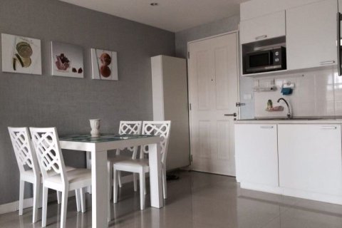 Condo in Watthana, Bangkok, Thailand, 2 bedrooms  № 159688 - photo 15