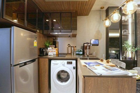 Студия в кондо в Ваттхане, Бангкок, Таиланд № 159683 - фото 5