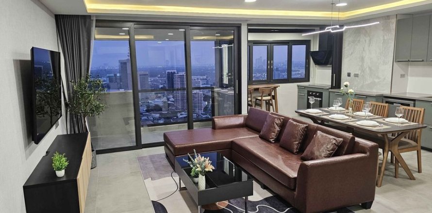 Condo in Khlong Toei, Bangkok, Thailand, 3 bedrooms  № 159685