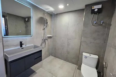 Condo in Khlong Toei, Bangkok, Thailand, 3 bedrooms  № 159685 - photo 18