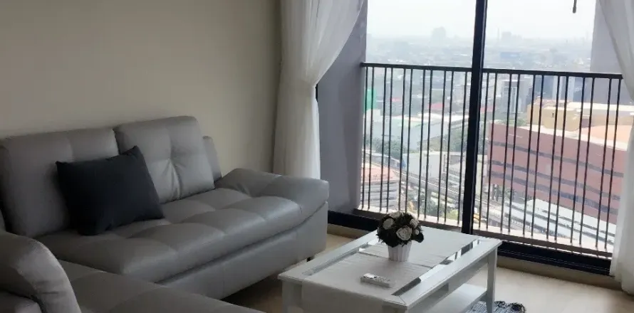 Studio in the Condo in Watthana, Bangkok, Thailand  № 149134