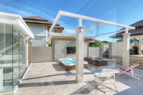 Villa in Phuket, Thailand 5 bedrooms № 152655 - photo 11