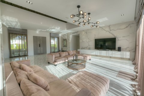 Villa in Phuket, Thailand 5 bedrooms № 152655 - photo 6