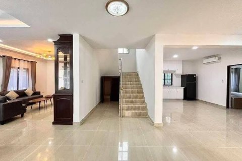 House in Pattaya, Thailand 5 bedrooms № 152653 - photo 6