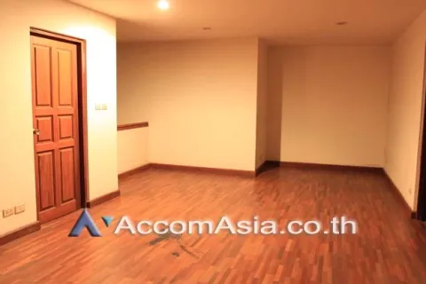 Duplex in Watthana, Bangkok, Thailand 4 Schlafzimmer № 216771 - Foto 3