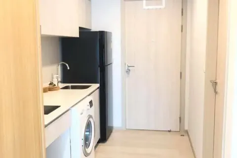 Studio in the Condo in Pathum Wan, Bangkok, Thailand  № 158466 - photo 10