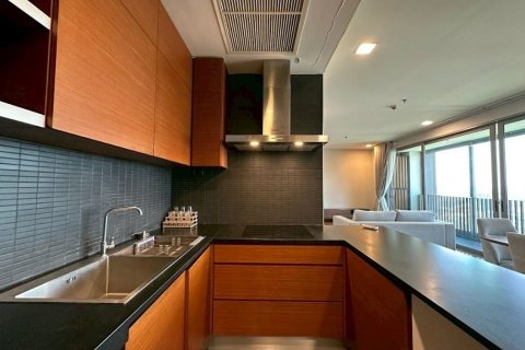 Condo in Khlong Toei, Bangkok, Thailand, 3 bedrooms  № 158467 - photo 10