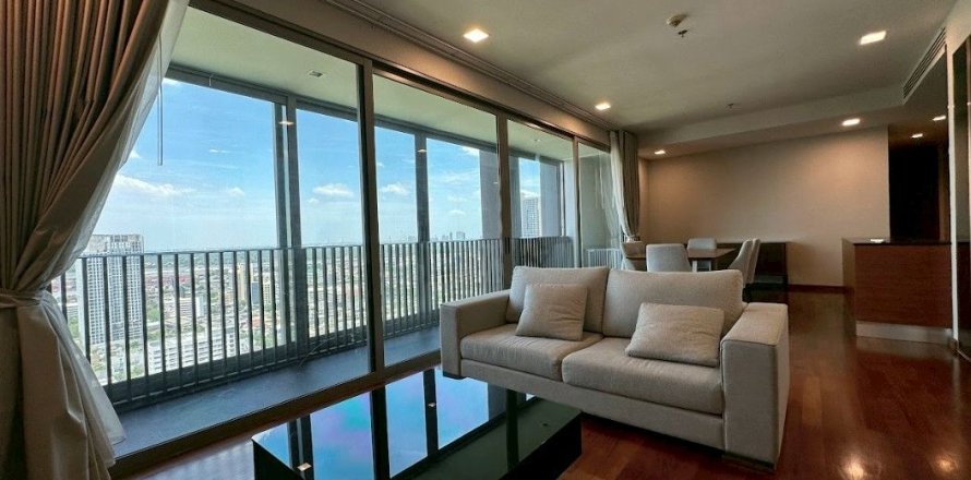 Condo in Khlong Toei, Bangkok, Thailand, 3 bedrooms  № 158467