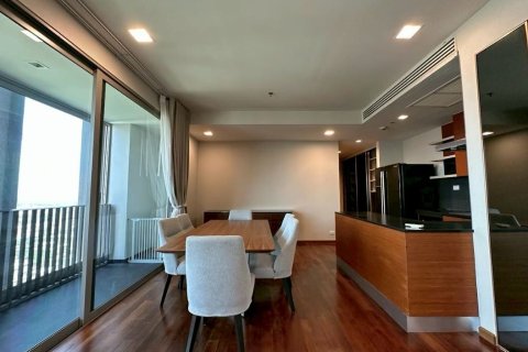 Condo in Khlong Toei, Bangkok, Thailand, 3 bedrooms  № 158467 - photo 8