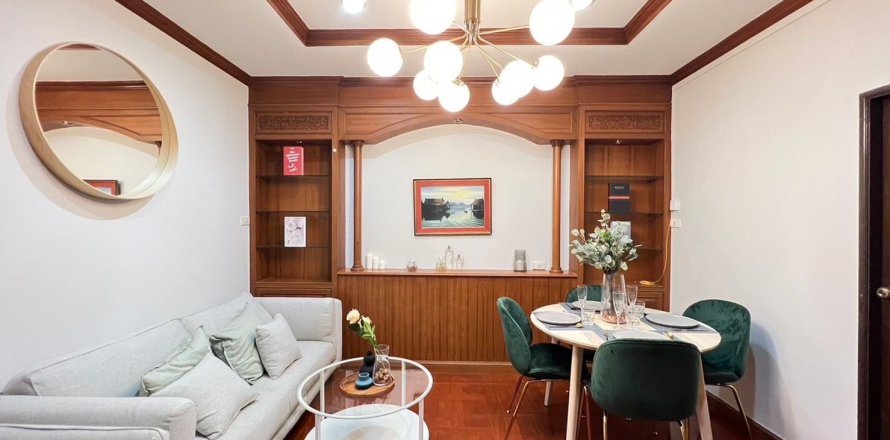 Condo à Bang Na, Bangkok, Thaïlande, 2 chambres  № 163265