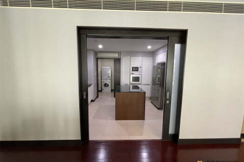 Condo in Bangkok, Thailand, 3 bedrooms № 190081