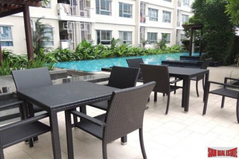 Apartment in Bangkok, Thailand 2 bedrooms № 193786 - photo 3