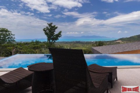 Villa in Surat Thani, Thailand 4 bedrooms № 193788
