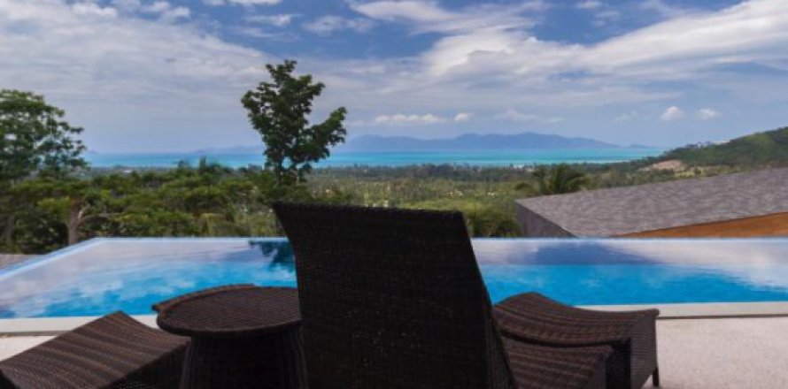 Villa in Surat Thani, Thailand 4 bedrooms № 193788