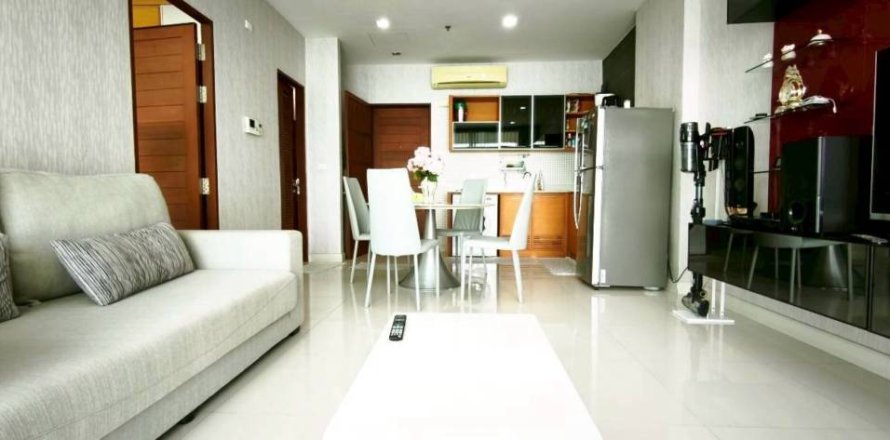 Кондоминиум с 1 спальней в Чонбури, Таиланд № 162896